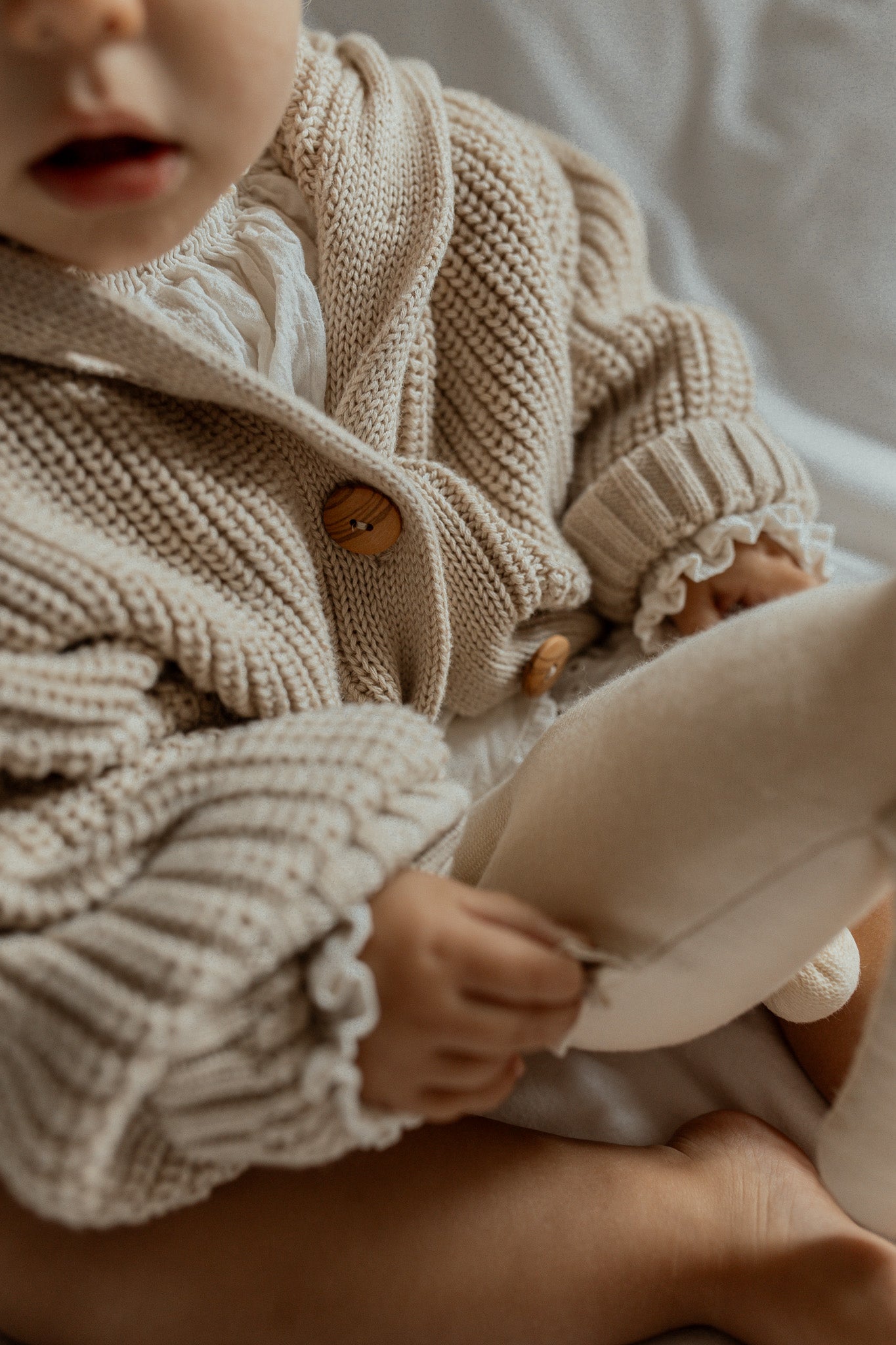 Chunky Knit Cardigan | Oat - romi.